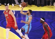 九游体育APP下载-NBA球员在比赛中交出高效率的表现