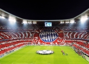 九游娱乐网站-詹姆斯攻防转换核心，猛龙强压雄鹿，现代篮球的战术博弈