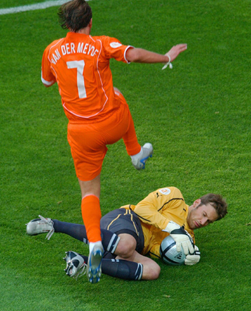 荷兰遭遇黑马捷克，晋级希望蒙上阴影的简单介绍