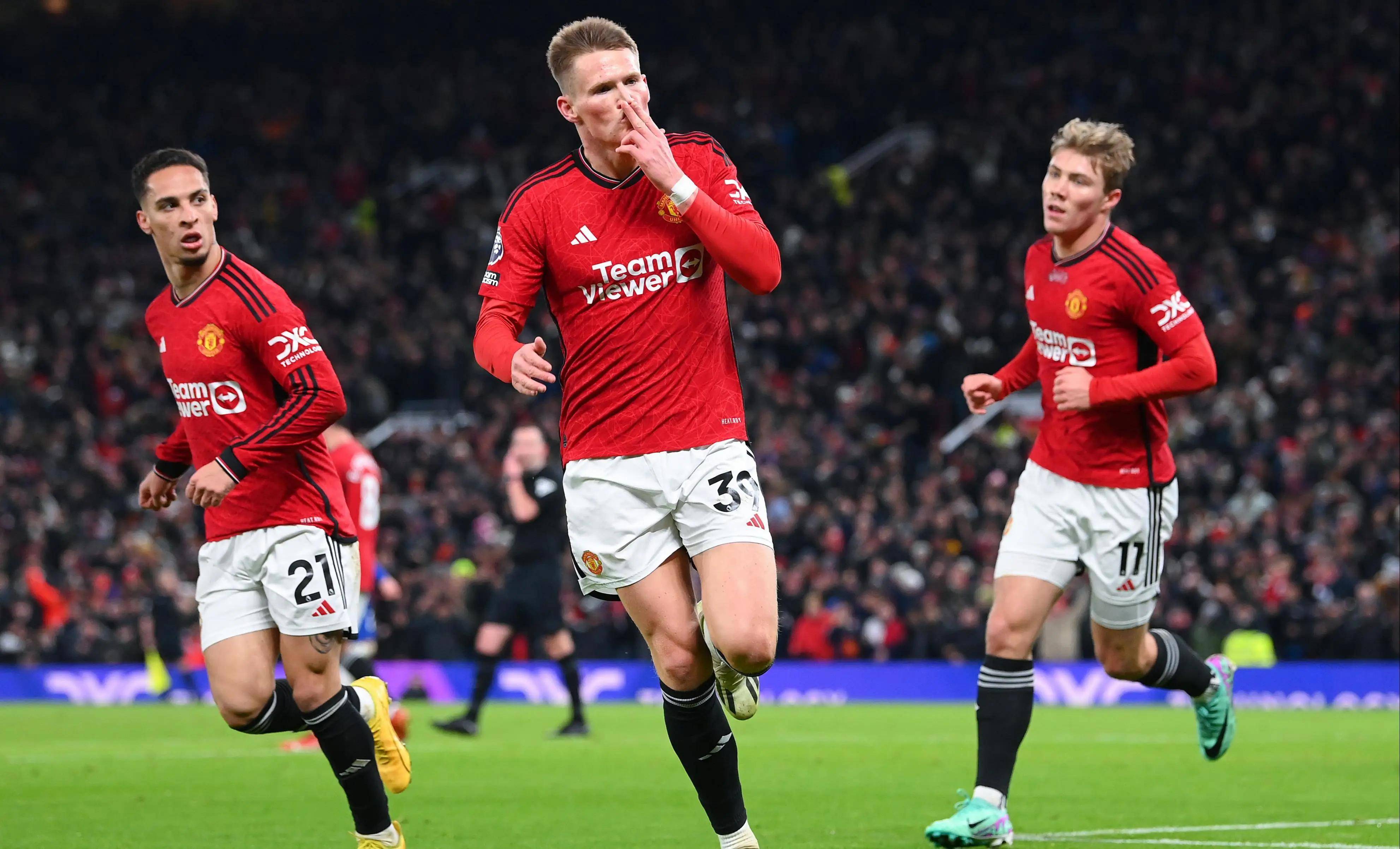 包含皇家社会与曼城战成平局，险胜晋级下一轮的词条