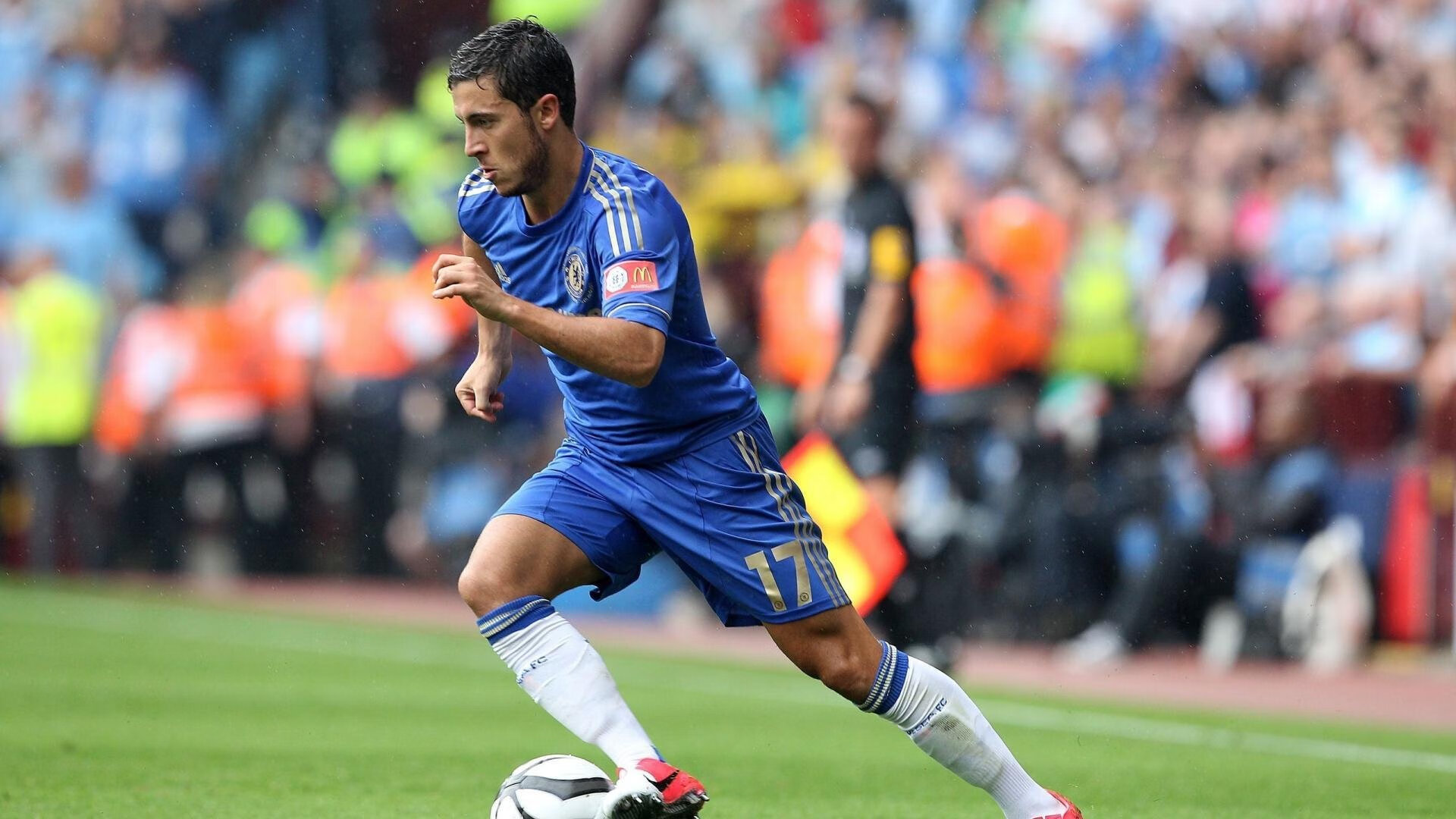 黄蜂强压活塞,武切维奇关键制胜,一场战术与意志的较量